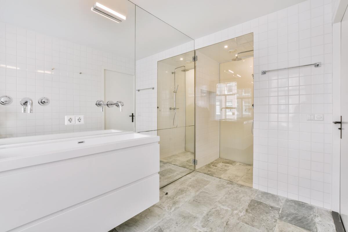 Grifería para Muebles Blancos: Tendencias y Consejos