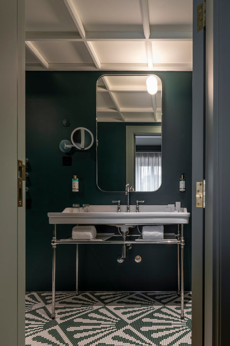 VALADARES APOLO White Sink with Metal Support