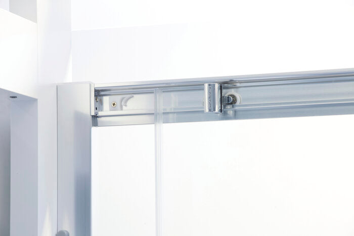 PROFILTEK SPG-320 SPRING 2 hojas correderas+2 hojas fijas. 6 MM Plata Alto Brillo* Transparente