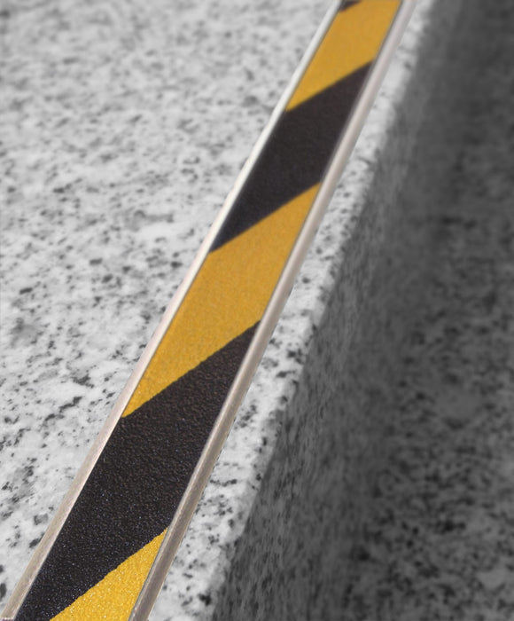 EMAC NOVOPLETINA SAFETY Pletina Aluminio con Banda Antideslizante Amarilla/Negra