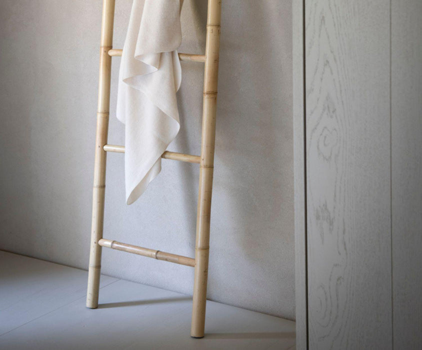 ANDREA HOUSE BA73142 Escalera decorativa de bambú