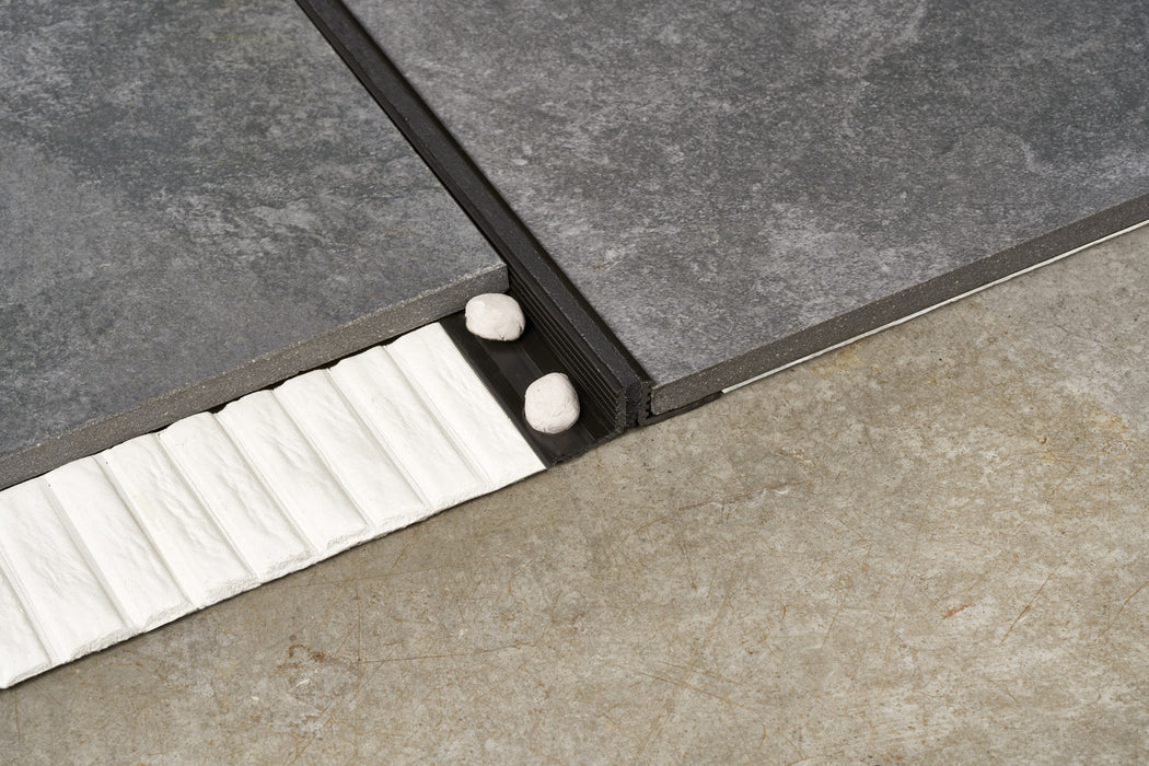 EMAC NOVOJUNTA ASTRA Perfil Negro-165