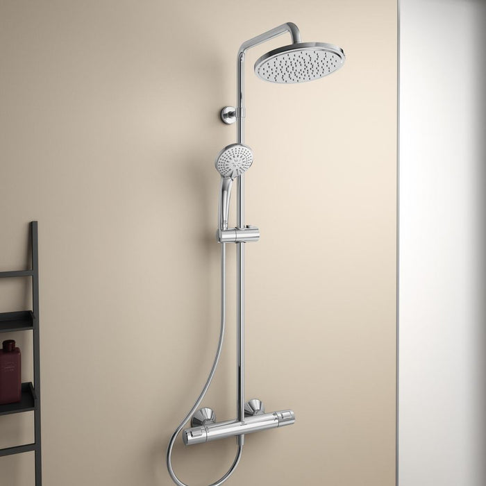 Columna de ducha termostática con un diseño moderno de acabado cromado  Creta Imex BTC018